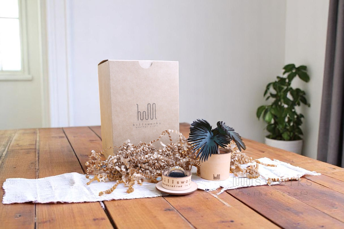 Handcrafted Leather Planter – Mini Palm Tree Style– Mini Jewelry Box or Diffuser, Botanical Gift Decor/Made in USA