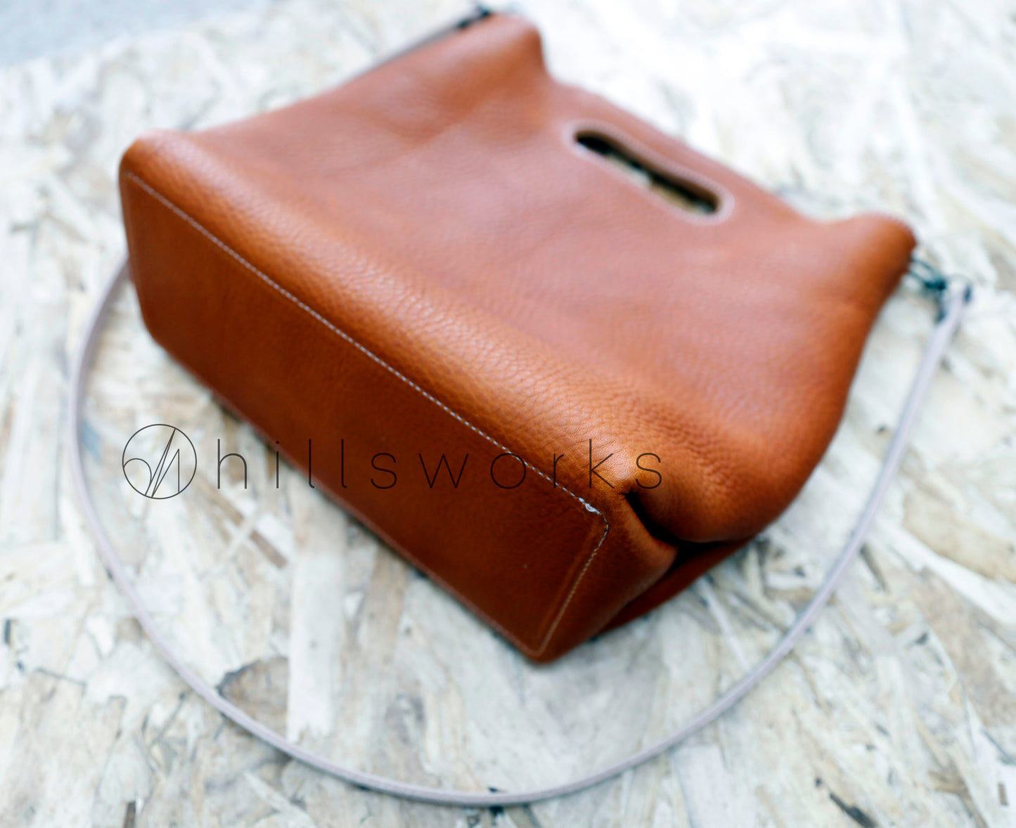 Square urban tote/tan(made to order)